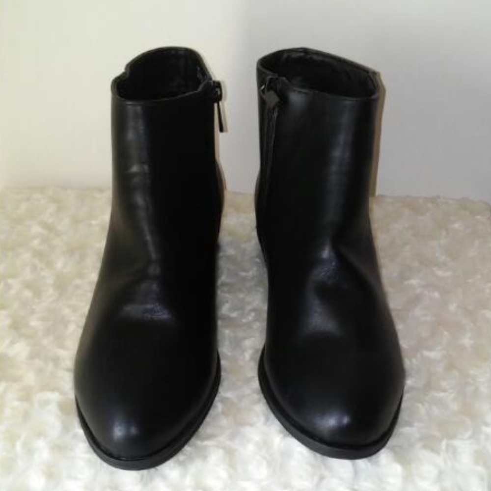 NWT Black Ankle Booties
